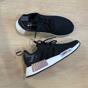 Adidas NMD R1 Black/Magic Muave Women’s size 6